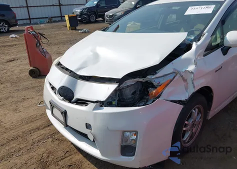 2010 Toyota Prius Iii z USA, uszkodzony, nr VIN JTDKN3DU1A0187422
